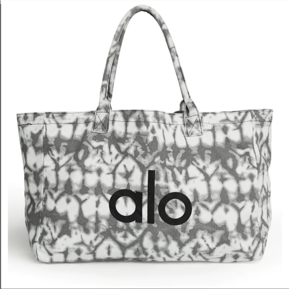 NWT Alo tie dye tote bag